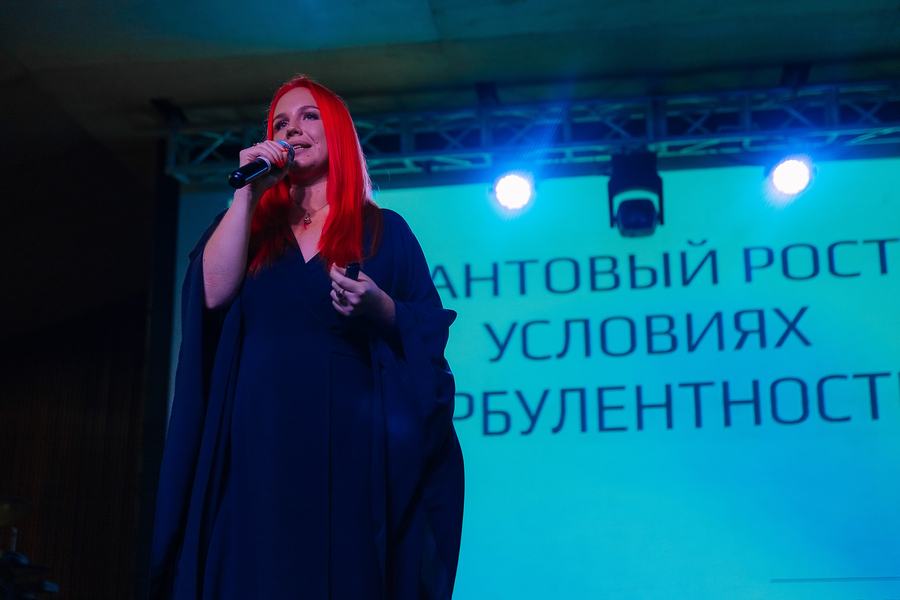 Выступление на сцене